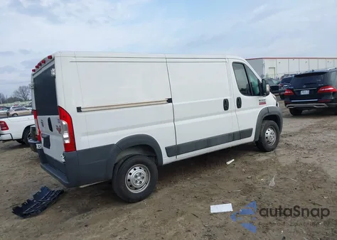 2015 Ram Promaster 1500 Low Roof z USA, uszkodzony, nr VIN 3C6TRVAG5FE509942